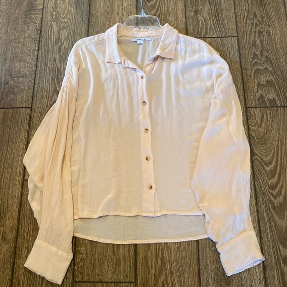 O'Neill Tops - O’Neill Long-Sleeved Light-Weight Blouse